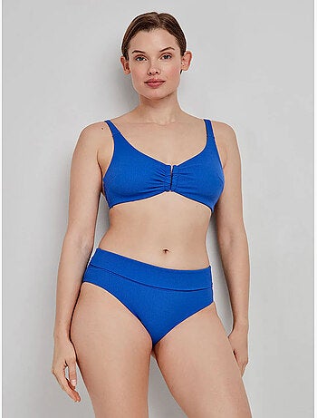 Top bikini capacidad sin aro ni foam en tejido con estructura