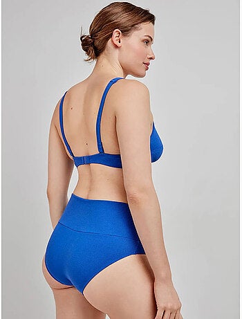 Top bikini capacidad sin aro ni foam en tejido con estructura