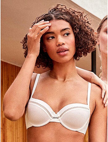 Top bikini con aro, foam y detalle calado en escote
