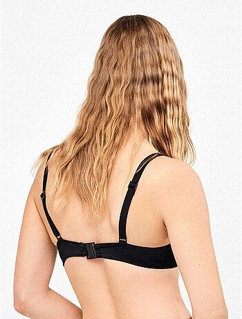 Top bikini con aro, foam y detalle calado en escote