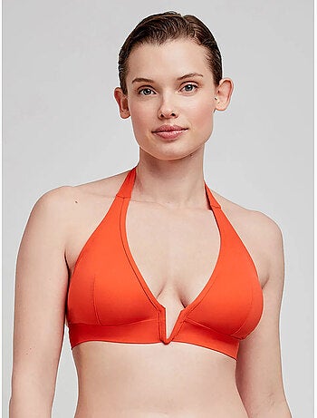 Top bikini cuello halter con escote en v, sin aro y con foam extraíble