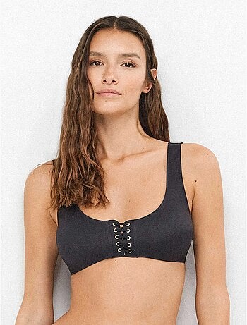 Top bikini sin aro, con foam extraíble y tejido high tech moldeador