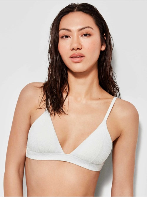 Top bikini sin aro y con foam extraíble, de tejido con textura - Kiabi Top bikini sin aro y con foam extraíble, de tejido con textura - Kiabi