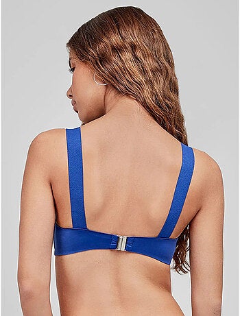 Top bikini sin aro y con foam extraíble, en tejido high tech con tul