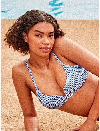Top bikini sin aro y foam extraíble en tejido piqué estampado