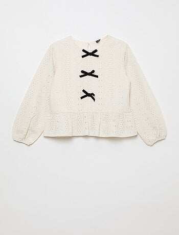 Top calado con nudos de fantasía