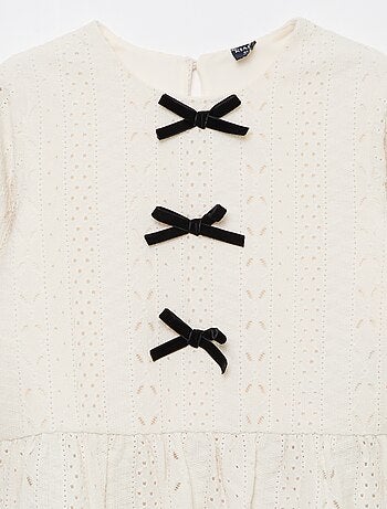 Top calado con nudos de fantasía