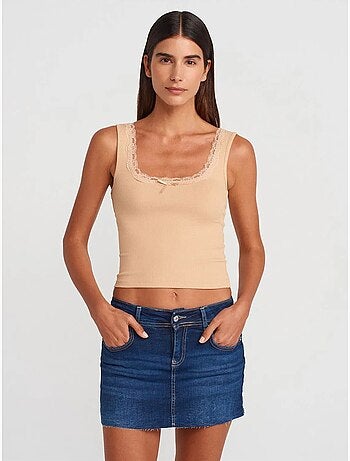 Top cami crop acanalado de mezcla de algodón dilvin