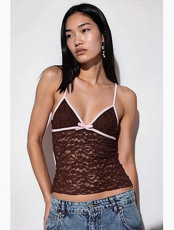 Top camisola ajustado con cut-out busem