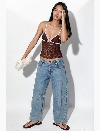 Top camisola ajustado con cut-out busem