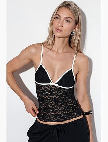 Top camisola ajustado con cut-out busem