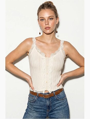 Top camisola cropped entallado con botones lucci