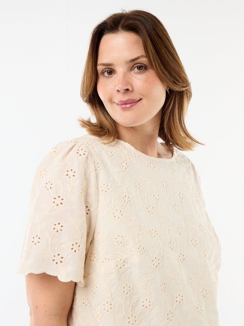 Top con bordados ingleses - Kiabi