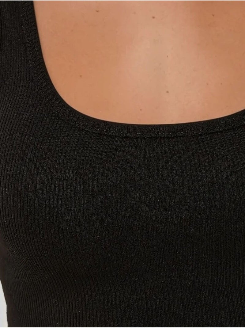 Top corto ajustado con cuello redondo hiccup Negro - Kiabi