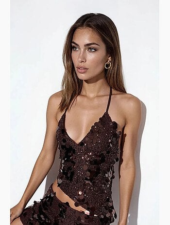 Top crop de mujer con cuello halter y detalle de lentejuelas busem