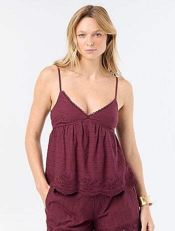 Top de algodón con bordes bordados