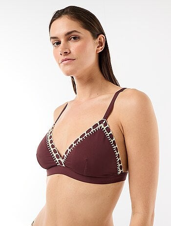 Top de bikini triángulo con bordes de macramé