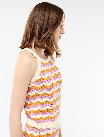 Top de croché con sisas americanas