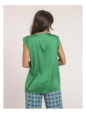 Top de cuello en V de satén FIKA