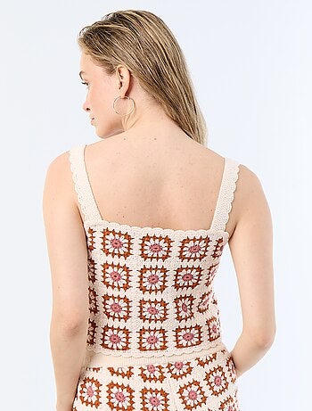 Top de ganchillo con estampado