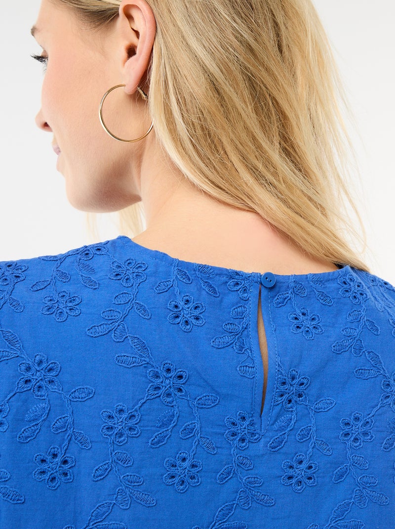 Top de manga corta con bordados ingleses en algodón liso Azul - Kiabi