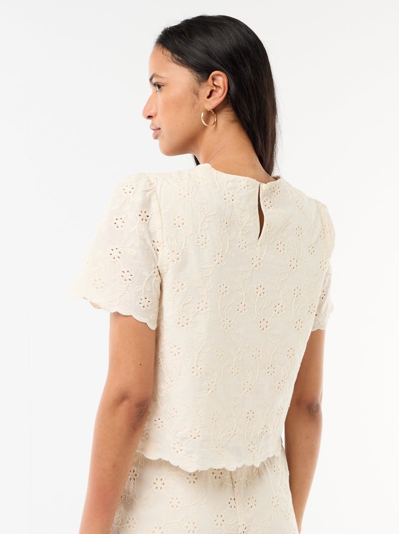 Top de manga corta con bordados ingleses en algodón liso Beige - Kiabi
