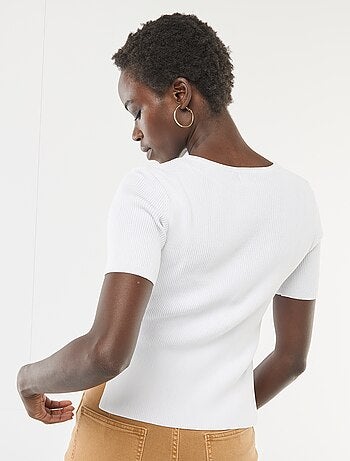 Top de manga corta en punto de canalé