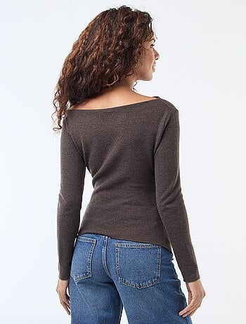 Top de punto asimétrico