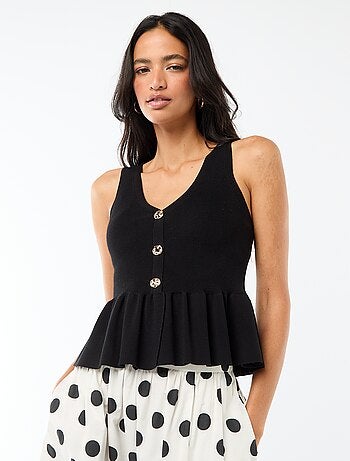 Top de punto fino con abertura abotonada