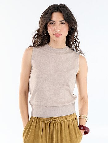 Top de punto sin mangas de cuello redondo