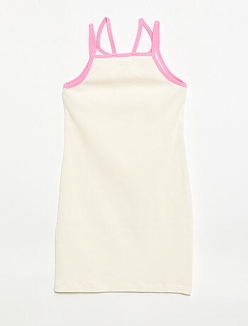 Top de tirantes finos y estampado en el pecho