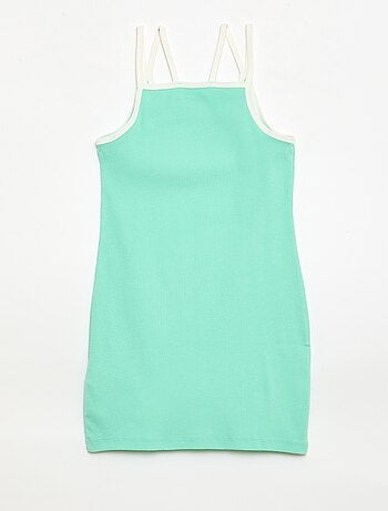 Top de tirantes finos y estampado en el pecho