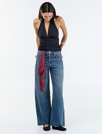 Top elástico con cuello halter