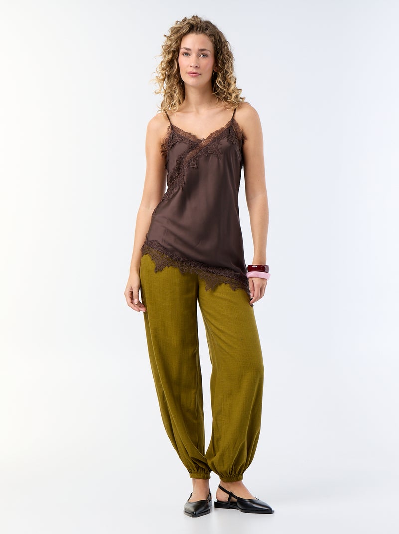 Top satinado asimétrico con encaje Marron - Kiabi