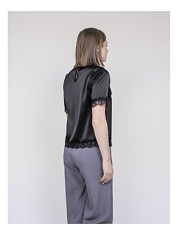 Top satinado con acabado de encaje FERNADA