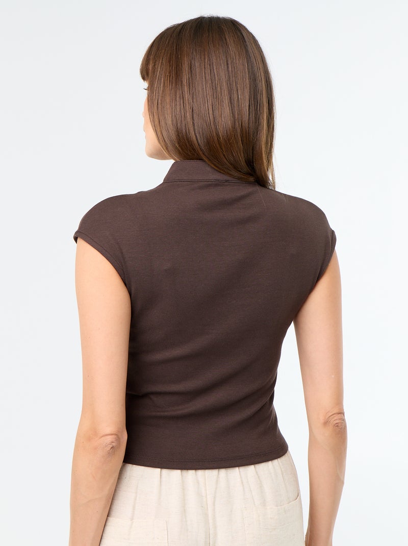Top sin mangas con cuello mao Marron - Kiabi