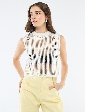 Top sin mangas de crochet