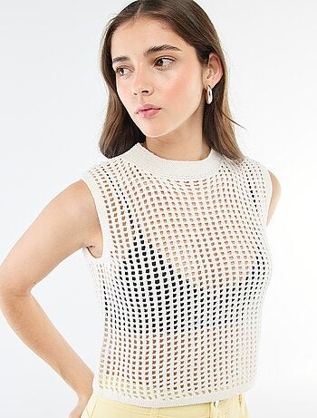 Top sin mangas de crochet