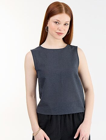 Top sin mangas de cuello redondo