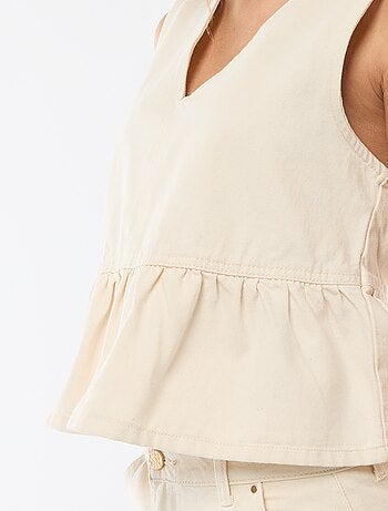 Top vaquero con cuello en pico