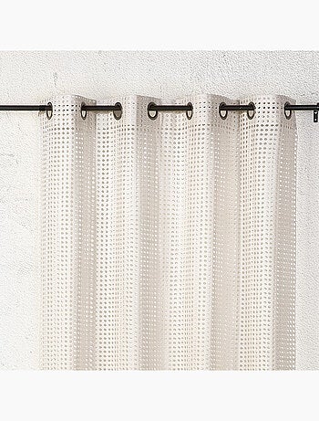 Transparente calado con ojales