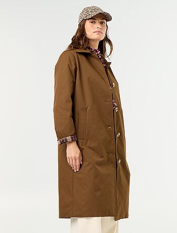 Trench de media longitud con forro interior