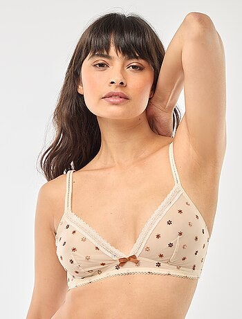 Triángulo de tul transparente con flores