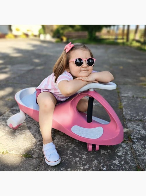 TwistCar coche infantil sin pedales con volante giratorio, juego activo para niños y adultos - Kiabi TwistCar coche infantil sin pedales con volante giratorio, juego activo para niños y adultos - Kiabi
