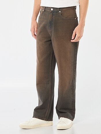 Vaquero ancho tipo baggy con 5 bolsillos