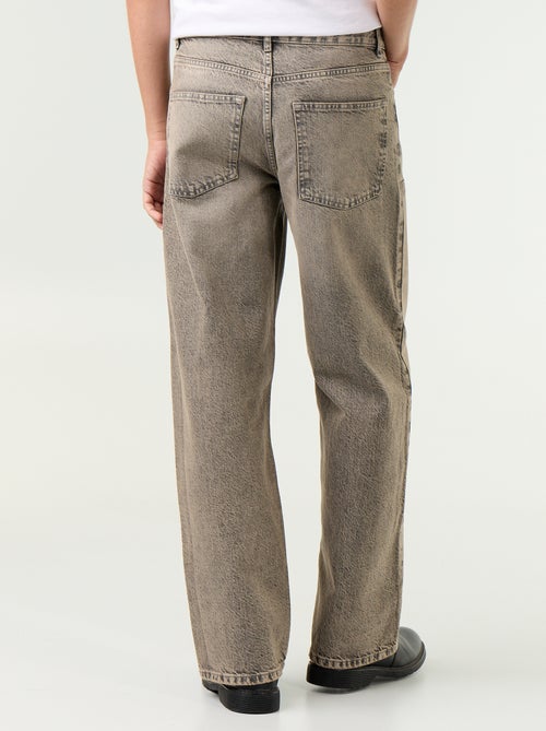 Vaquero baggy liso con apliques de fantasía - Kiabi Vaquero baggy liso con apliques de fantasía - Kiabi