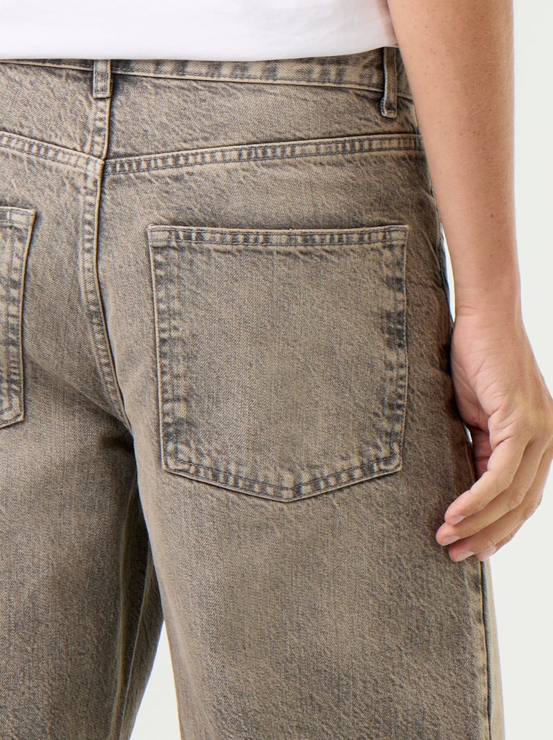 Vaquero baggy liso con apliques de fantasía Gris - Kiabi