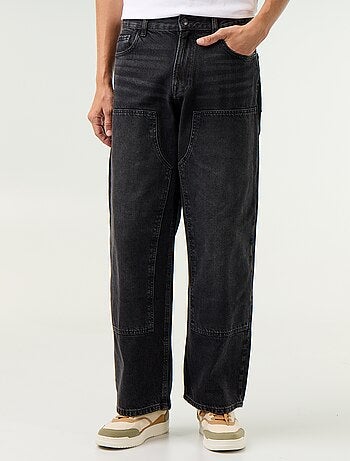 Vaquero baggy liso con apliques de fantasía