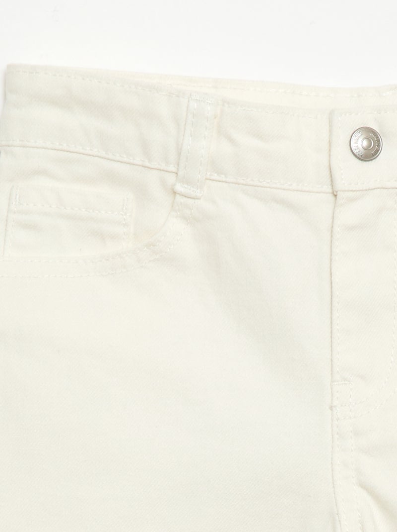 Vaquero bermuda slim fit elástico de algodón Crudo - Kiabi