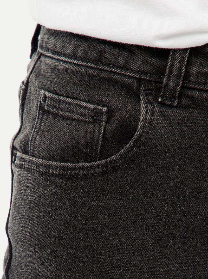 Vaquero con corte mom - L32 Negro - Kiabi